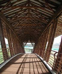 CASA DE GUADUA COLOMBIA es una constructora especializada en el manejo integral de la guadua y el bambú desde su cultivo ecológico pasando por su tratamiento antes de ser utilizadas en el uso adecuado para cada proyecto.